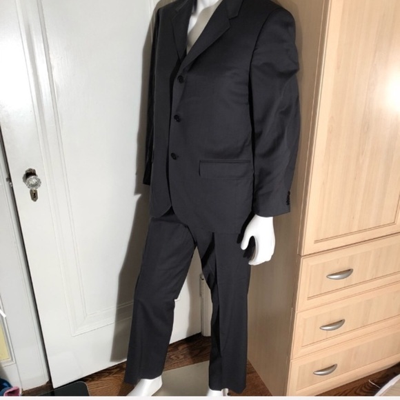 Calvin Klein grey single breast suit 40R/31W